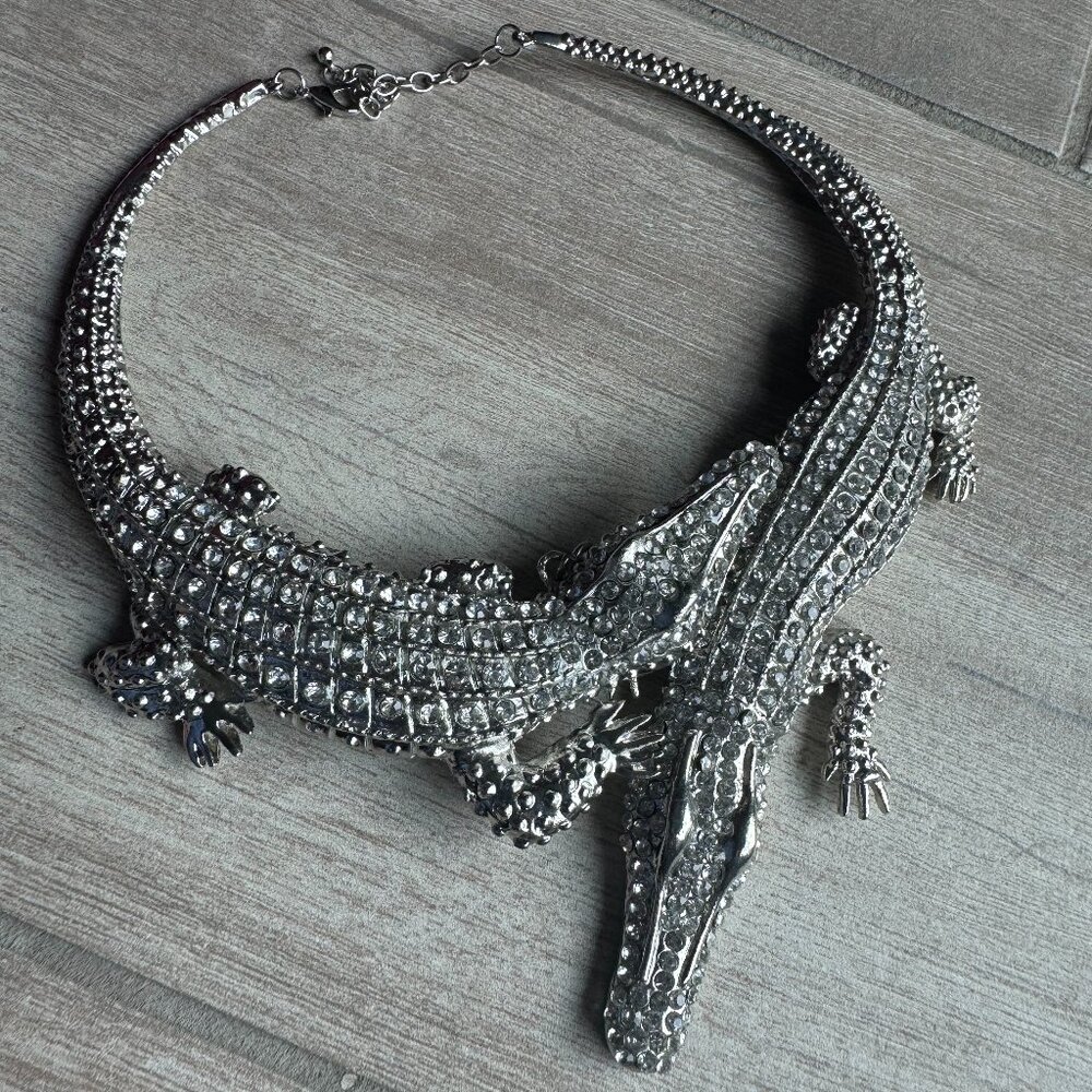 UNIQUE Alligator Choker Necklace